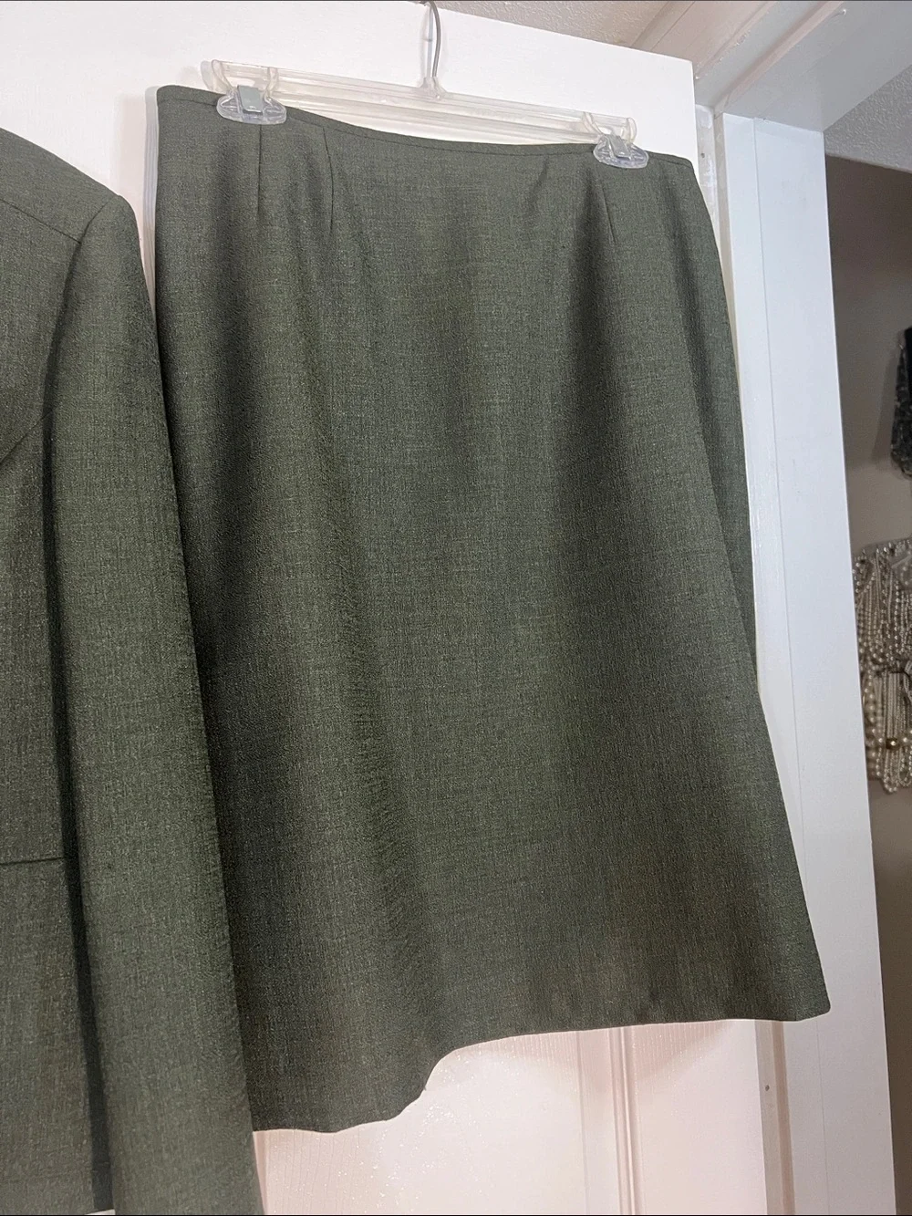 Le Suit Dark Green Tailored Women's Blazer and Skirt Set